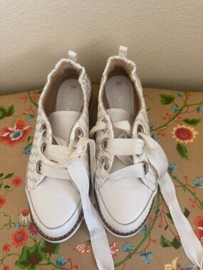 Ron White noellen sneakers